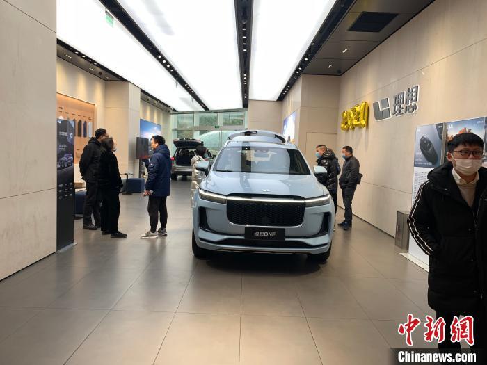 理想汽車上海世紀(jì)匯體驗中心。 李秋瑩 攝